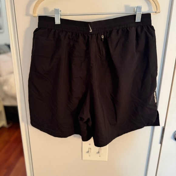 NIKE peloton dri fit athletic shorts - Picture 4 of 4